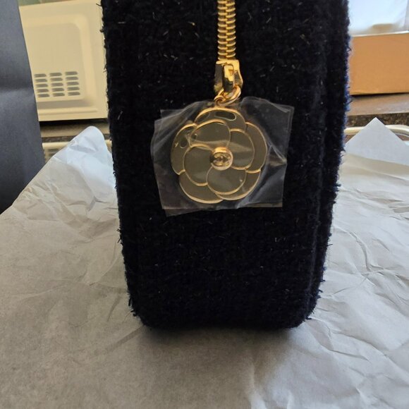Chanel Holiday 2025 Limited Edition Celestial Eye Set w/ Bag SOLD OUT!! + free - Picture 10 of 10